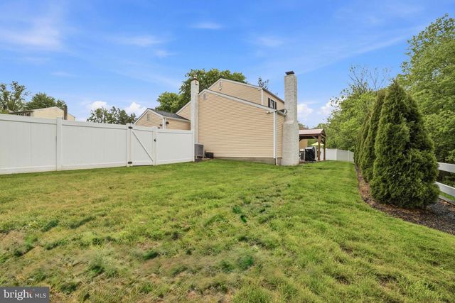 148 HAMPTON DR, Langhorne, PA 19047