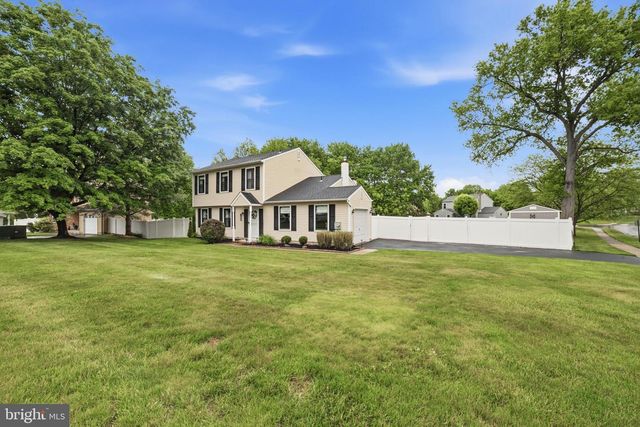 148 HAMPTON DR, Langhorne, PA 19047