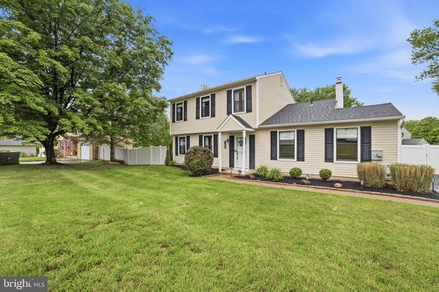 148 HAMPTON DR, Langhorne, PA 19047