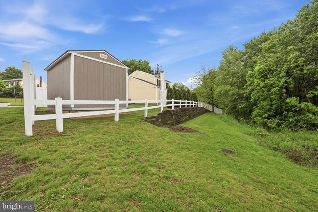 148 HAMPTON DR, Langhorne, PA 19047