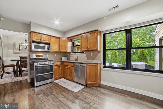 148 HAMPTON DR, Langhorne, PA 19047