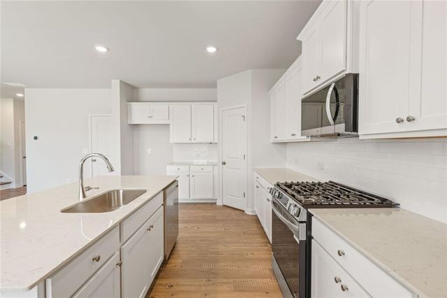 549 Baynes Court, Mcdonough, GA 30253