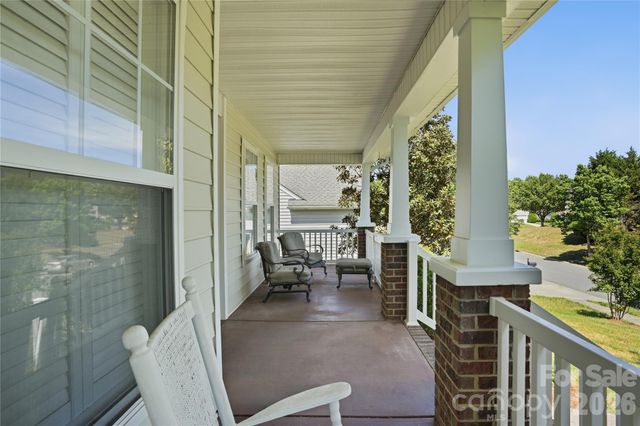 7816 Whisperingwood Drive, Harrisburg, NC 28075