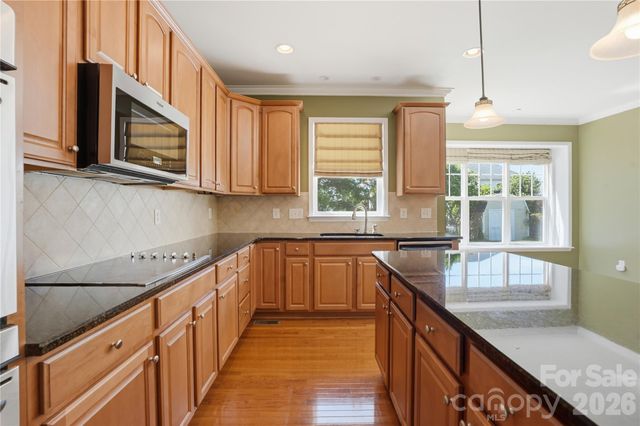 7816 Whisperingwood Drive, Harrisburg, NC 28075