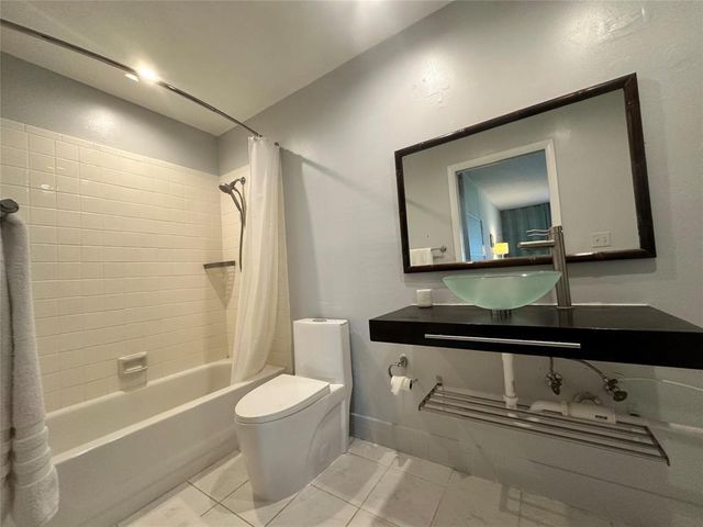 14492 Canalview Drive B, Delray Beach, FL 33484
