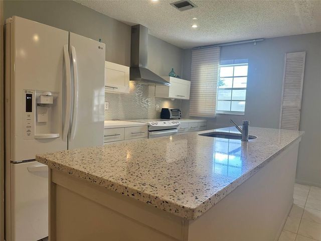 14492 Canalview Drive B, Delray Beach, FL 33484