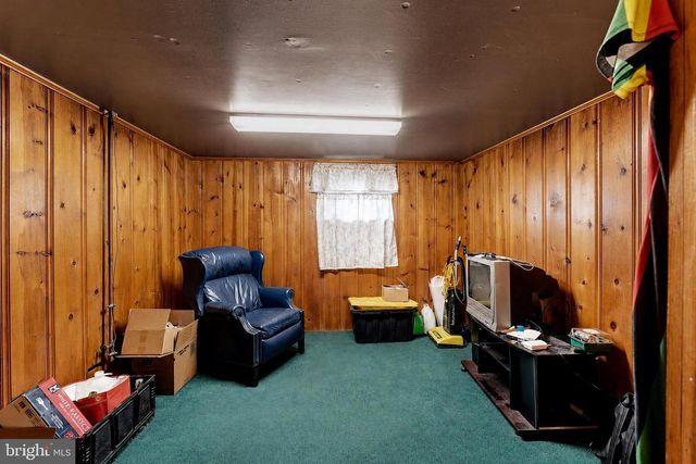 109 W HILLTOP RD, Baltimore, MD 21225