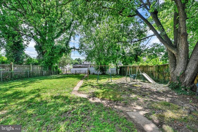 109 W HILLTOP RD, Baltimore, MD 21225
