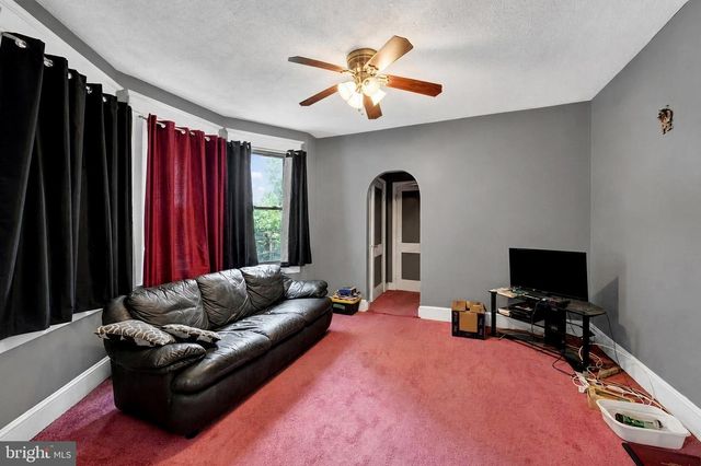 109 W HILLTOP RD, Baltimore, MD 21225