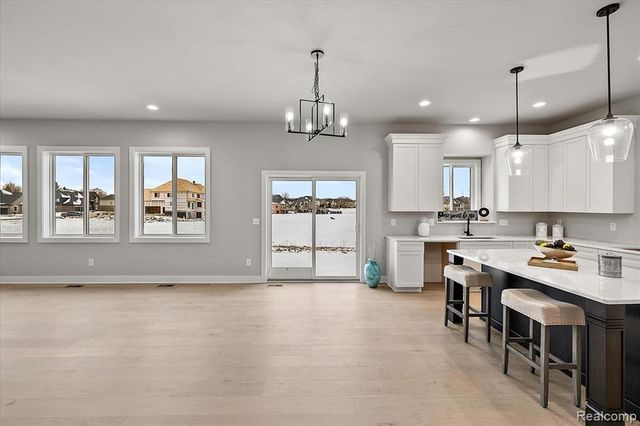 17827 Biscayne Drive, Macomb, MI 48042