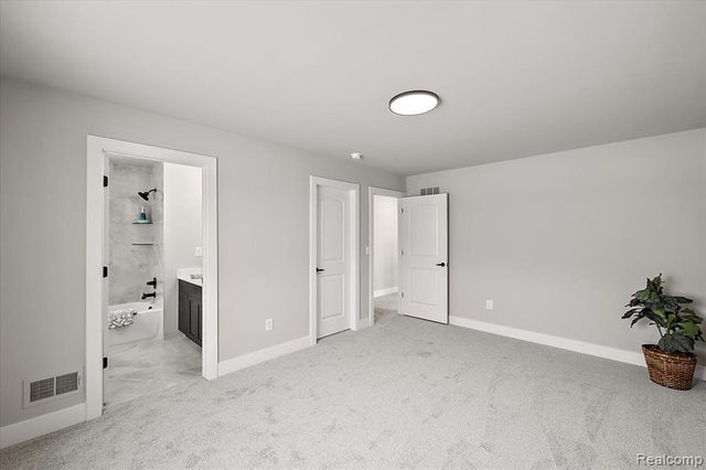 17827 Biscayne Drive, Macomb, MI 48042