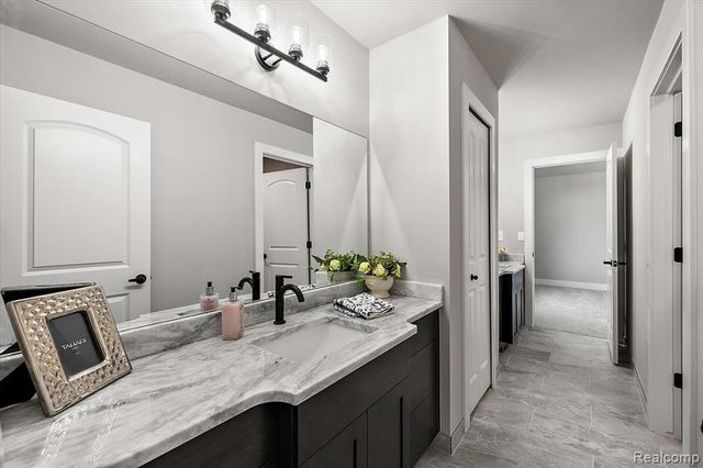 17827 Biscayne Drive, Macomb, MI 48042