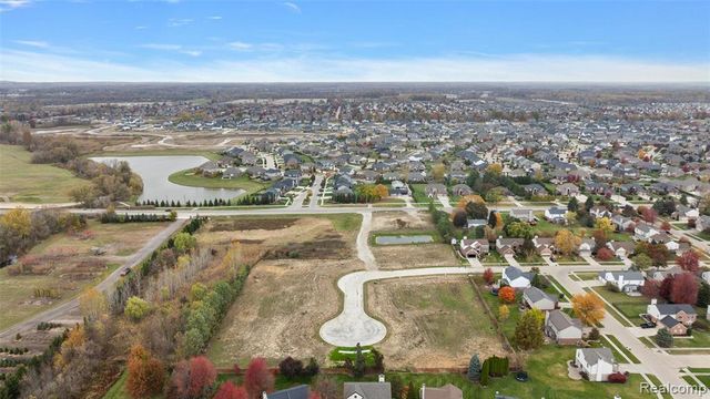 17827 Biscayne Drive, Macomb, MI 48042