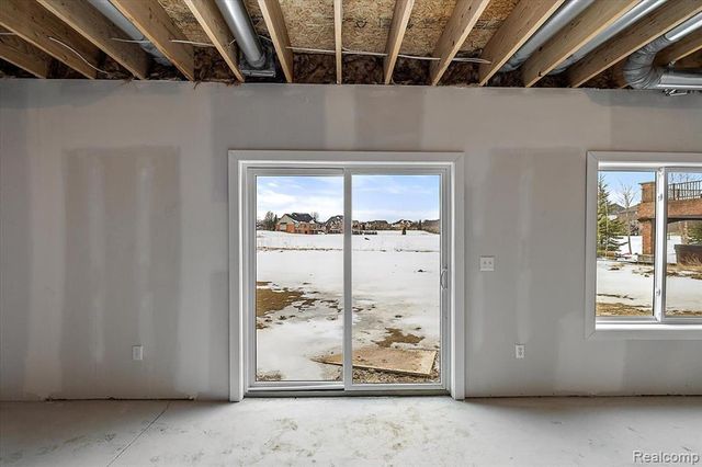 17827 Biscayne Drive, Macomb, MI 48042