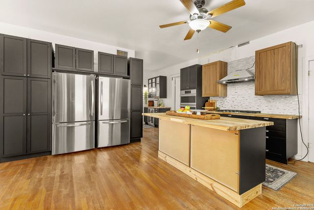 619 Comal, New Braunfels, TX 78130