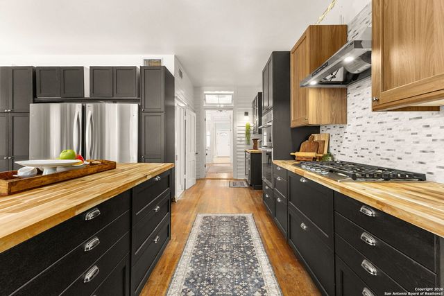 619 Comal, New Braunfels, TX 78130