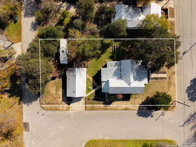 619 Comal, New Braunfels, TX 78130