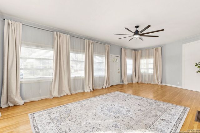 619 Comal, New Braunfels, TX 78130