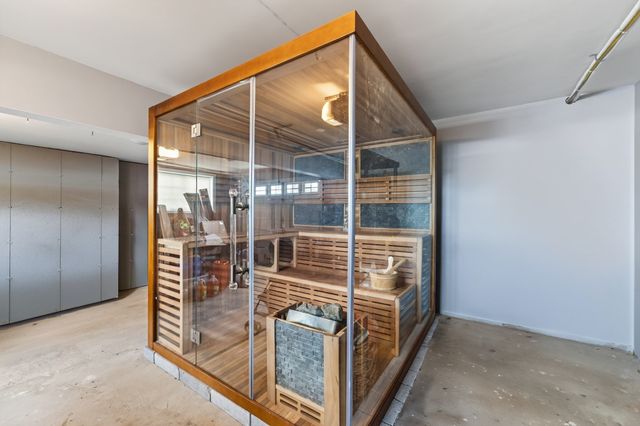 17 Montgomery St, Fall River, MA 02720
