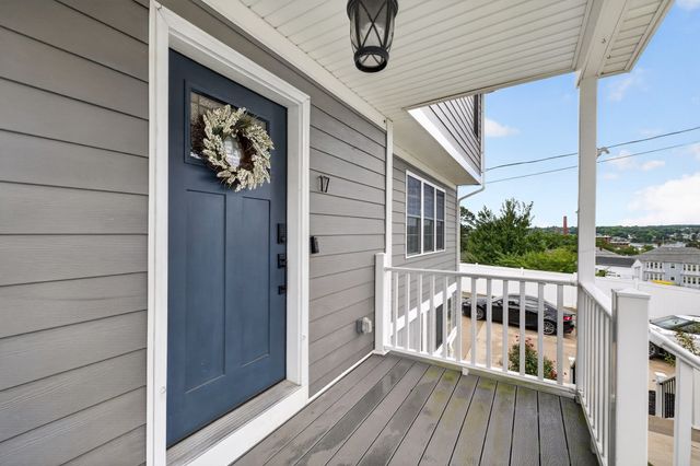 17 Montgomery St, Fall River, MA 02720