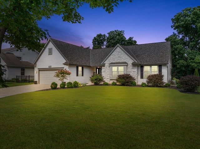 4020 W Lakeview DRIVE, Franklin, WI 53132