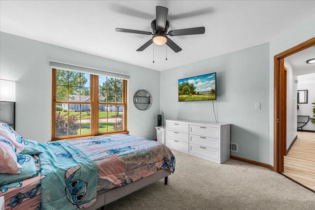 4020 W Lakeview DRIVE, Franklin, WI 53132