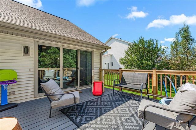 4020 W Lakeview DRIVE, Franklin, WI 53132