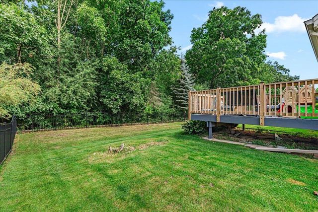 4020 W Lakeview DRIVE, Franklin, WI 53132