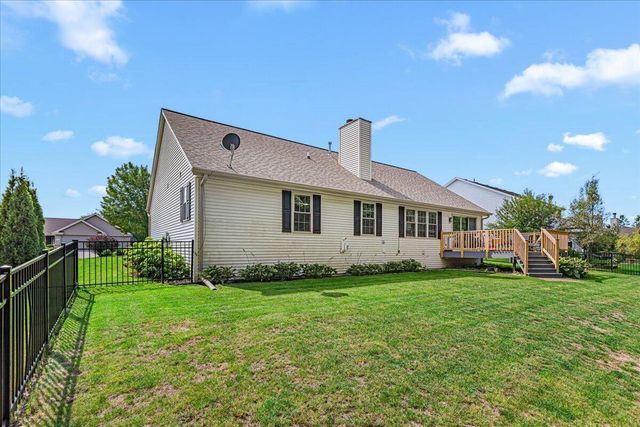 4020 W Lakeview DRIVE, Franklin, WI 53132