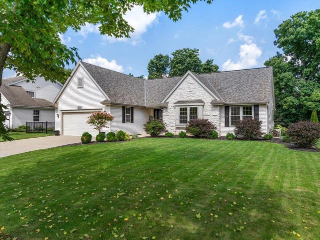4020 W Lakeview DRIVE, Franklin, WI 53132