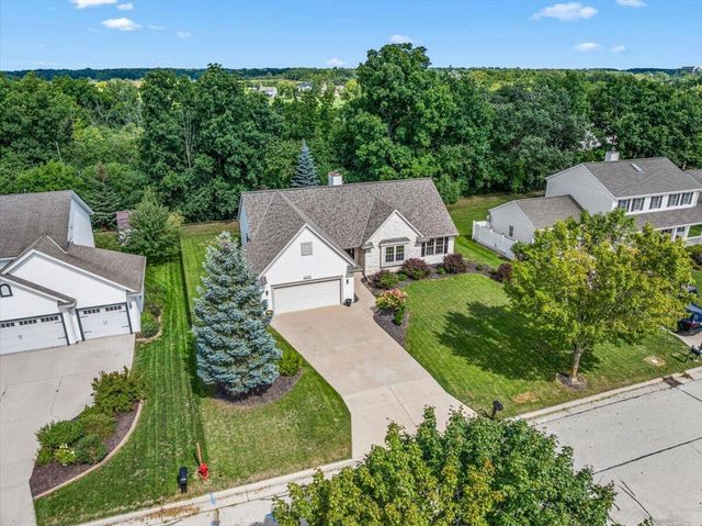 4020 W Lakeview DRIVE, Franklin, WI 53132