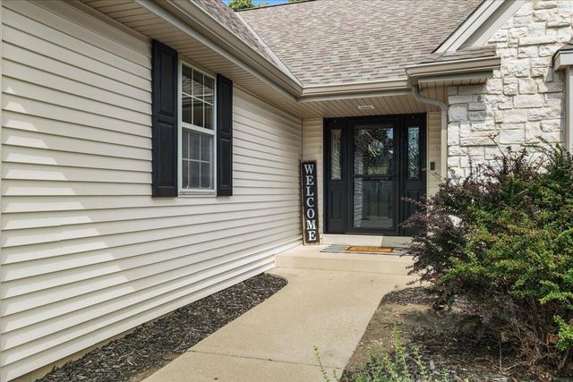 4020 W Lakeview DRIVE, Franklin, WI 53132