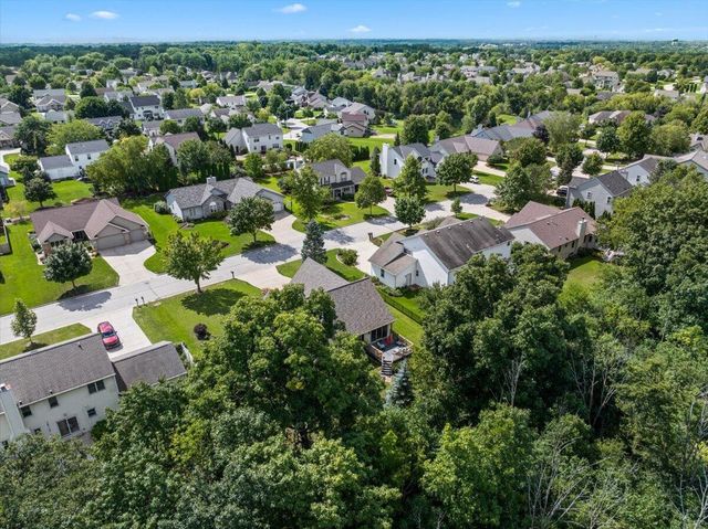 4020 W Lakeview DRIVE, Franklin, WI 53132