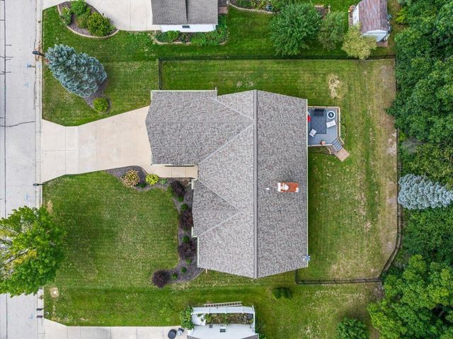 4020 W Lakeview DRIVE, Franklin, WI 53132