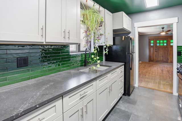 330 N CHICAGO ST, Salt Lake City, UT 84116