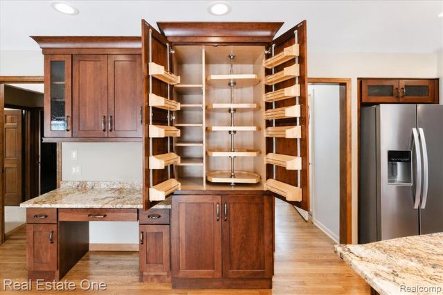 3393 Charlwood Drive, Rochester Hills, MI 48306
