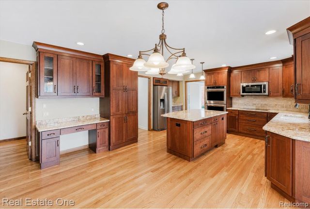 3393 Charlwood Drive, Rochester Hills, MI 48306