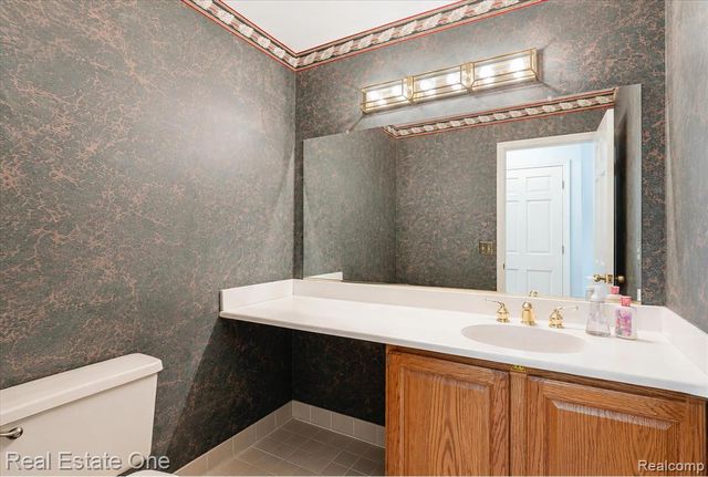 3393 Charlwood Drive, Rochester Hills, MI 48306