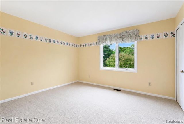 3393 Charlwood Drive, Rochester Hills, MI 48306