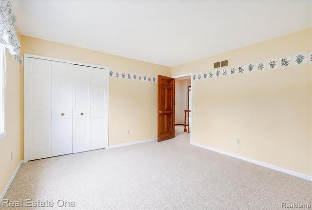 3393 Charlwood Drive, Rochester Hills, MI 48306