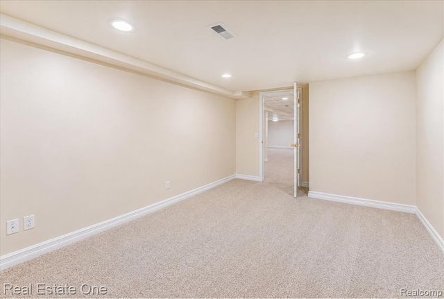 3393 Charlwood Drive, Rochester Hills, MI 48306