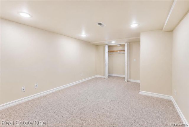 3393 Charlwood Drive, Rochester Hills, MI 48306