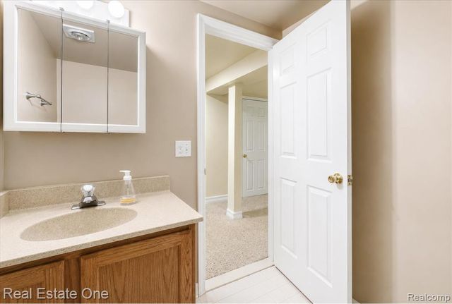 3393 Charlwood Drive, Rochester Hills, MI 48306