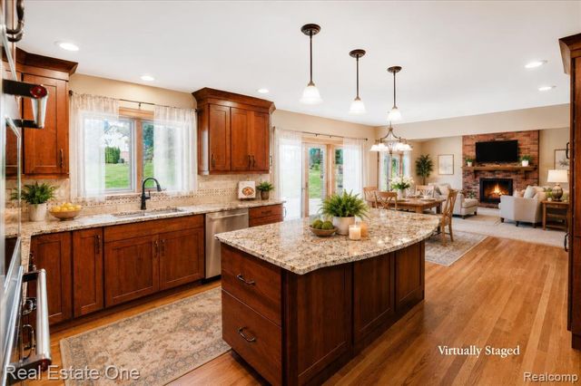 3393 Charlwood Drive, Rochester Hills, MI 48306
