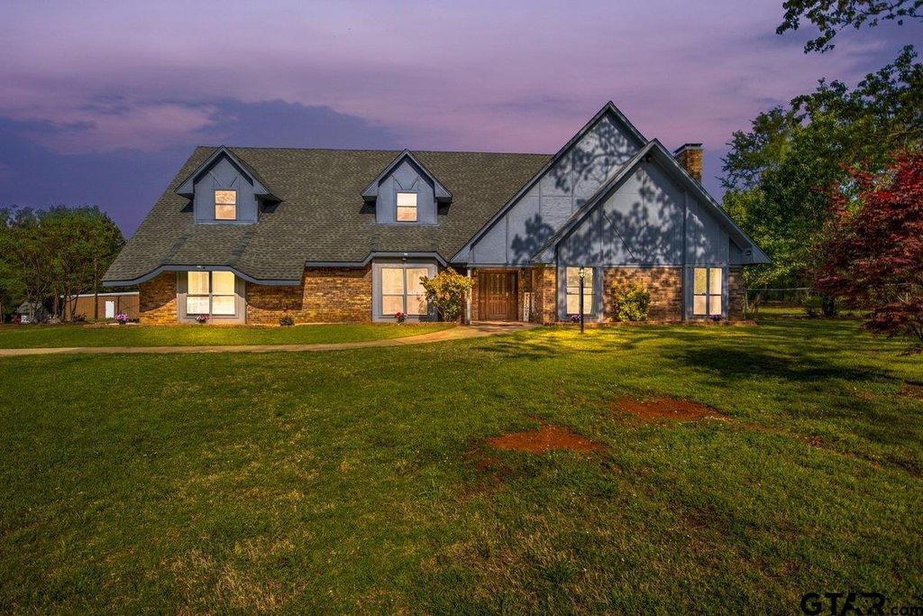 213 County Road 1407, Jacksonville, TX 75766