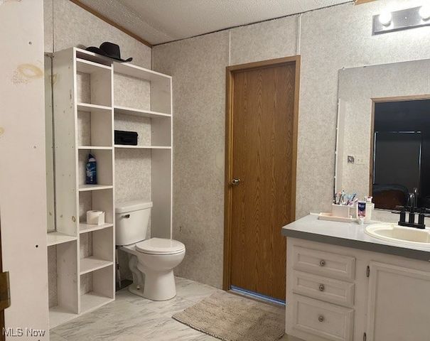 3200 Centenary Hill Road SW, Port Washington, OH 43837