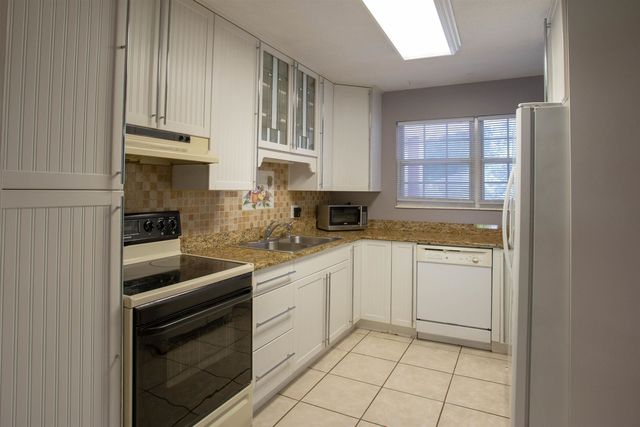 2992 Corrib Drive, Tallahassee, FL 32309