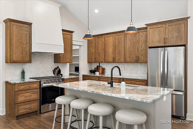 9738 56th Avenue, Allendale, MI 49401