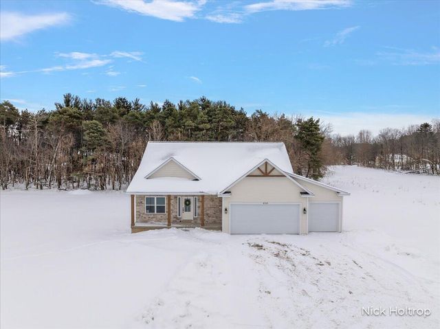 9738 56th Avenue, Allendale, MI 49401