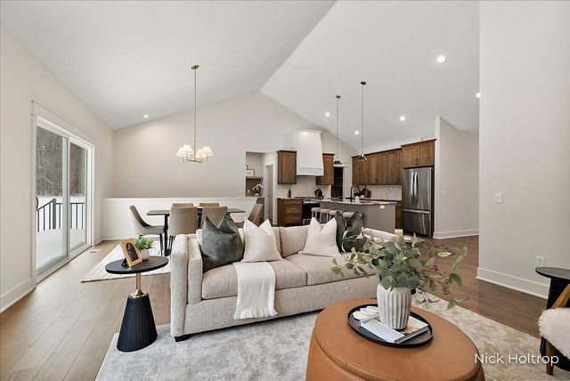 9738 56th Avenue, Allendale, MI 49401